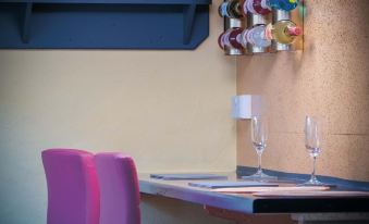 Clouds - 1 Bedroom Holiday Home - Milford Haven