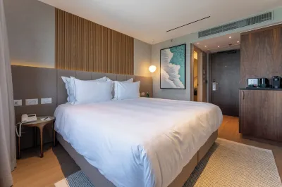 Seanergy Hotel Отели рядом с достопримечательностью «Лифт На Пляж»