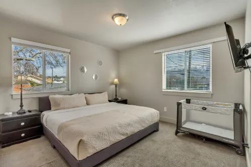 Hill Field Stays by Cloud Dream Homes