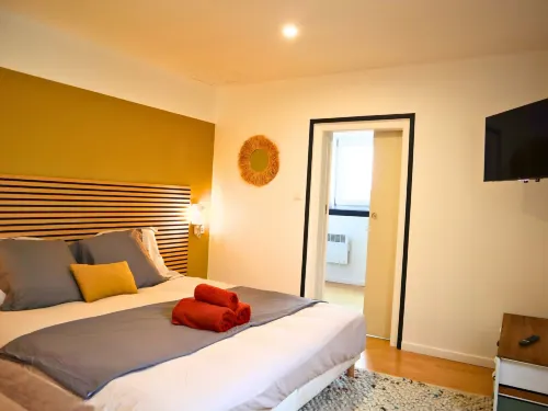 Le Cocon du Haut-Pont - Parking Gratuit, Idéal Groupe, Proche Gare Hotels in Saint-Omer