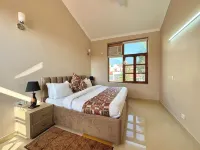 Luxury 4 Bedroom's Independent villa