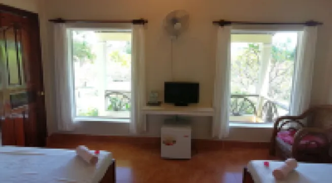 Q Bungalows