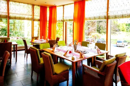 Nashira Kurpark Hotel Отели в г. Бад-Херренальб