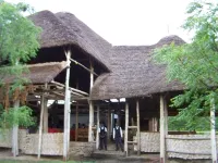 Forest Hog Safari Lodge - Parking