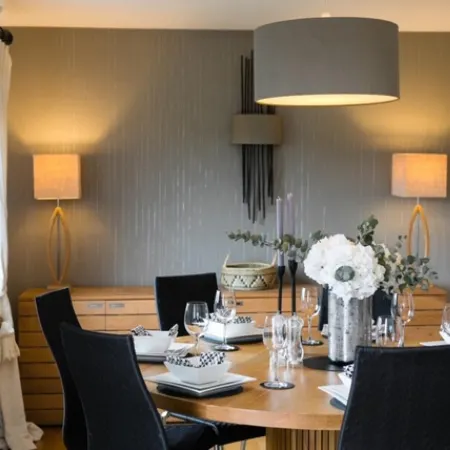 Oaktree Lodge - Luxury Cottage, Hot Tub, Sea Views