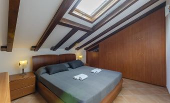 CA du Pescou Rapallo, Charming 2,Bedroom Apartment with Stunning Hill Views Overlooking the Greenery