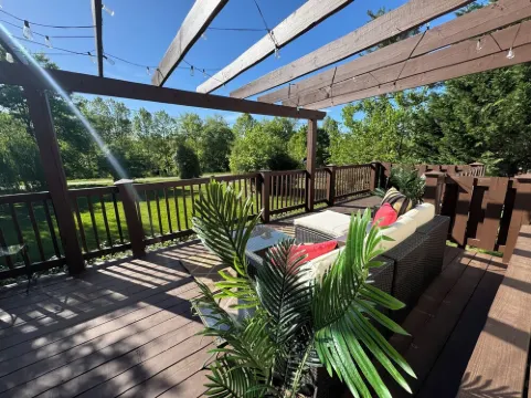 The River House Close to Everything