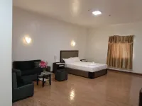 Meaco Royal Hotel- Lucena فنادق في لوسينا