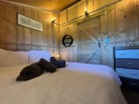 Aladdin Safari Tent Hotels in Carew