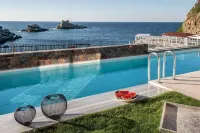 Made by the Sea Villas 8 Bdrm -  Holiday Villas