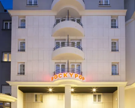 ロッキーポップ グルノーブル ホテル グルノーブルのホテル