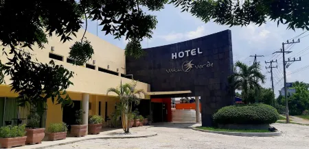 Hotel Vista Verde Отели в г. Хилитла