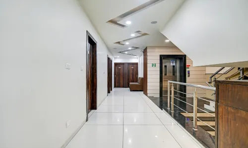 Treebo Trend Hotel Vibe Các khách sạn ở Kurhua