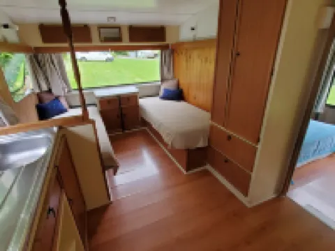 Dickson Holiday Park Hotels in Thames