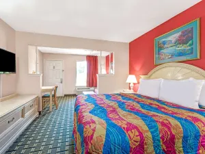 Days Inn & Suites by Wyndham Osceola AR
