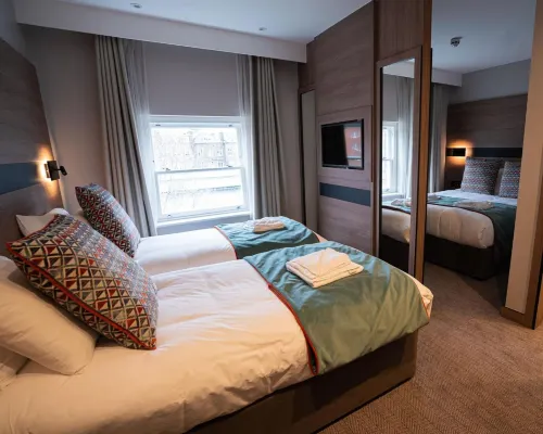 Merit Kensington Hotel Hotels near Wandsworth