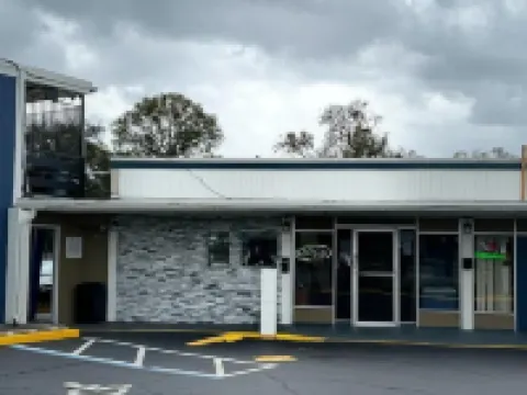 ミッドタウンロッジ ジャクソンビルのホテル