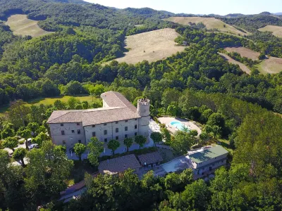 Castello di Baccaresca Hotels in Gualdo Tadino