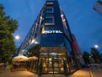 Q Hotel Plus Wrocław Hotels near Krzyki