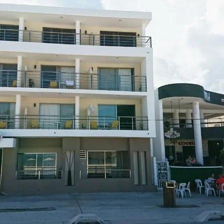 Hotel & Suites Domani Hotels in Progreso