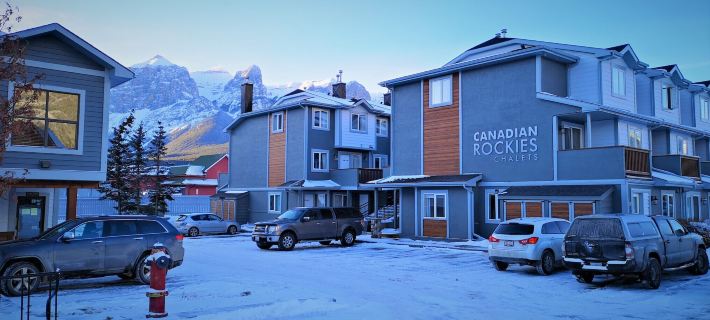 Canadian Rockies Chalets Hotels in Canmore
