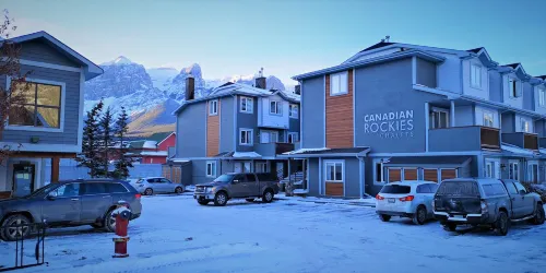 Canadian Rockies Chalets - Homestays