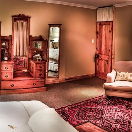The FarSide Country Manor Hotele w: Howick