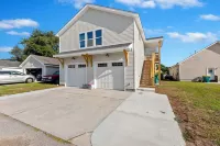 Fully Remodeled Bluffton House with In-law Apartment for Large Groups Publix Super Market at Buckwalter Place附近的飯店