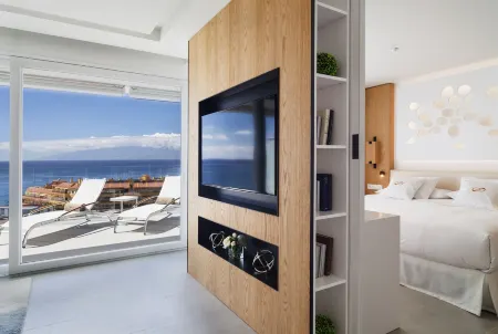 Royal Hideaway Corales Suites Отели в г. Comarca de Isora