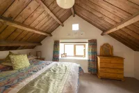 Large, cosy Self Catering Cottage Set In Beautiful Countryside. Pet friendly