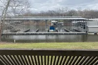 Cozy 2 Bedroom 1 Bath Lake Front Cottage