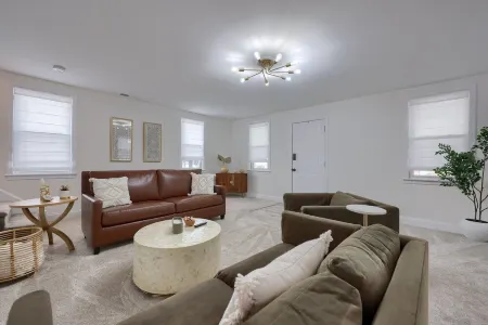 Spacious and Quiet 4BD Oasis - Private Yard