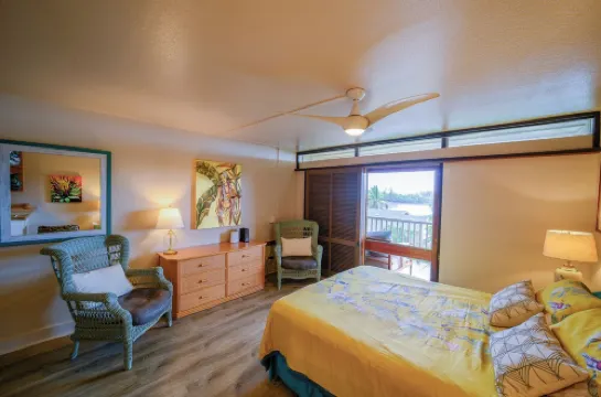 Oceanview Condo in Hana-Let the ocean lull you to sleep
