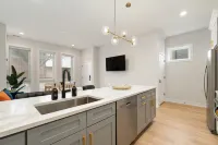 Private Space with Modern Amenities and Free Parking - Charming Serenity