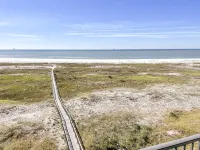 Breathtaking Views and Premier Amenities - Luxurious Coastal Escape