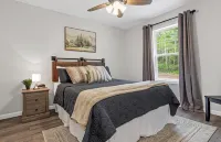 Restful Escape: Pet-Friendly 3BR Trailside Hotels in Hayward