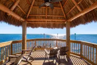 Updated ocean-view condo with 2 balconies, pool, hot tub, W/D, & AC Hotels in Tavernier