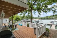 Stunning Lake Views and Dock Access - Charming Lakefront Haven Hotels in Jasper Township