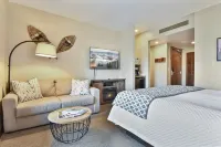 Unequalled Ski in Out, Next to Gondola, Sundial hotel room, Pool, Hot tub, Condo Nast Winner C316A