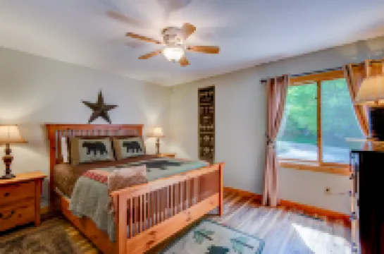 Gorgeous Views and Inviting Sauna - Stunning Mountain Escape