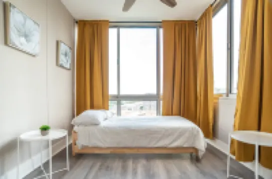 Stunning City Views and Cozy Sunroom - Inviting Downtown Retreat