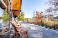 Electric Fireplace and Lakeview Deck - Spacious Charming Retreat Hotels in Garrett County