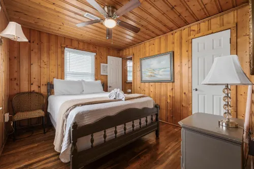 Charming Beach House with Outdoor Patio and Fire Pit - Cozy Retreat Hotels in Murrells Inlet