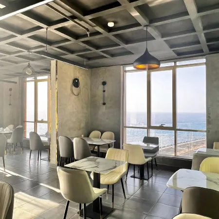 SEA VIEW HOTEL