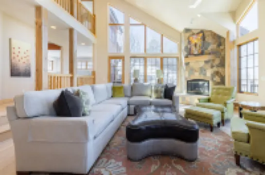 Stunning Mountain Views and Elegant Cabin Design - Exquisite Retreat