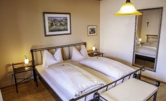 Cozy Apartment in Ruhmannsfelden with Swimming Pool