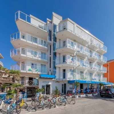 Hotel Garni' Serena Hotels near Don Pablo Discobeach