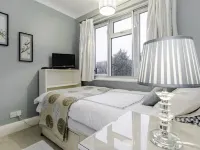 Brooklyn House Hotels in Enfield
