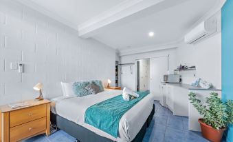 Airlie Sun & Sand Accommodation Studio #1