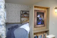 Courtyard Cottages Lymington, 2 Adults Only